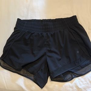 black athleta mesh racer run shorts